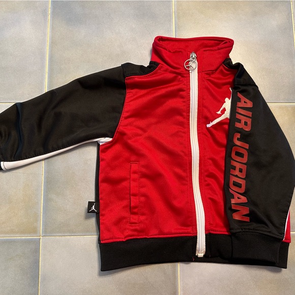 12M Jordan Zip Up Sweater Bundle (3) - Picture 5 of 10